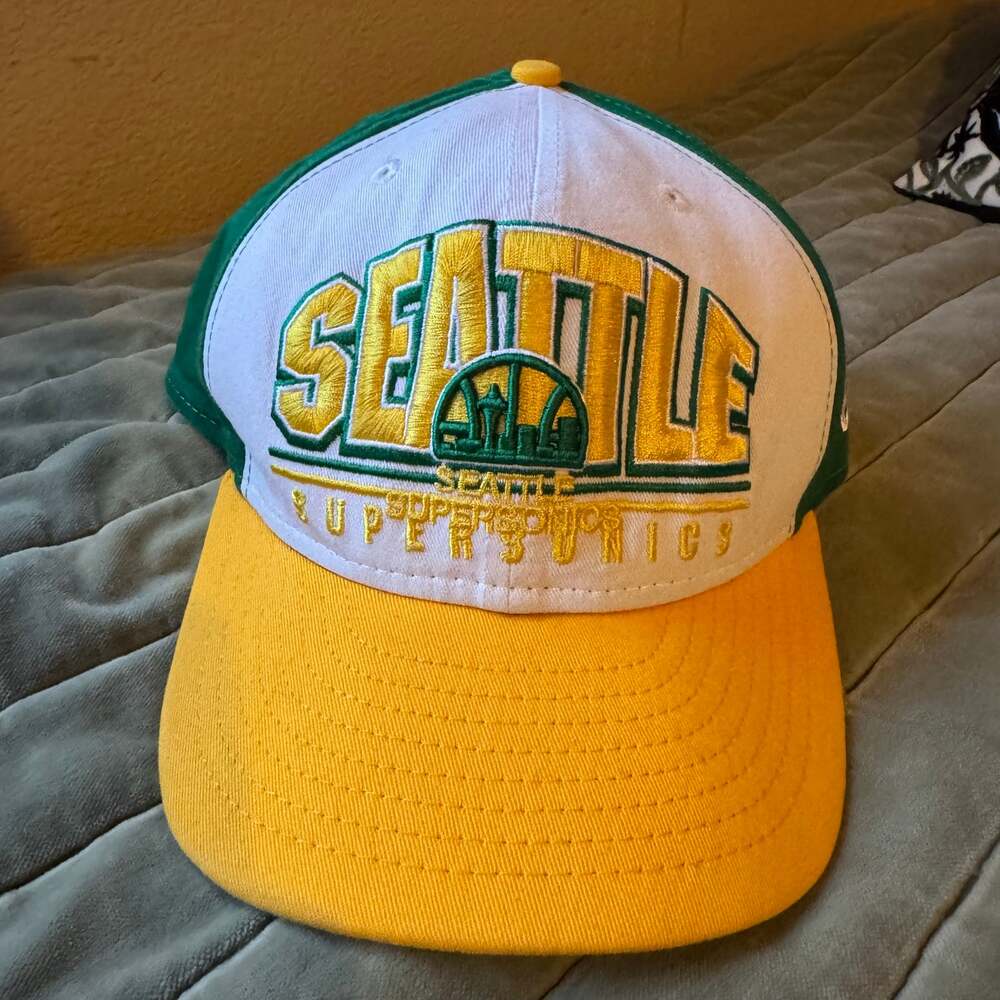 New Era NBA Hardwood Classics Seattle SuperSonics Snapback Hat Retro Skyline OS